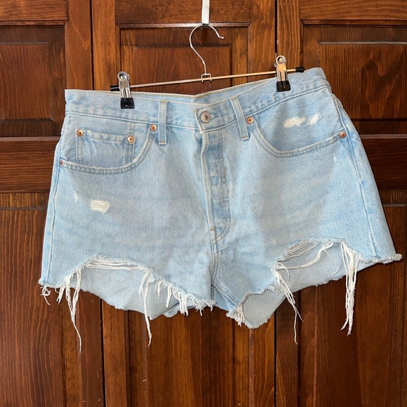 Levi's 501 Original Light Blue Denim Cutoff Shorts - Picture 4 of 5